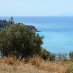 Ramona لورداهاتا