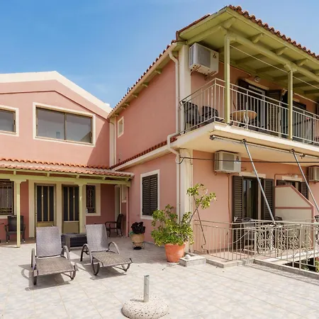 Ramona Apartment *